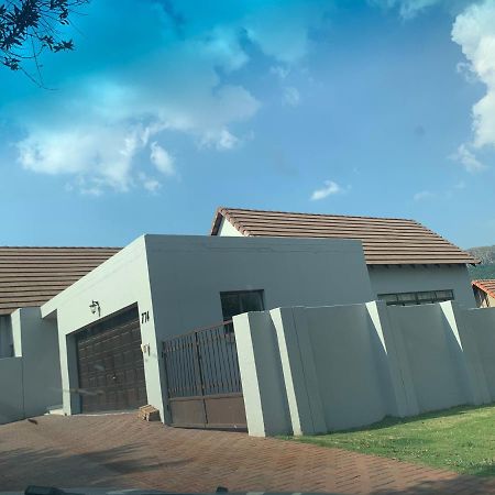 774Ways Holiday Home Hartbeespoort Exteriör bild