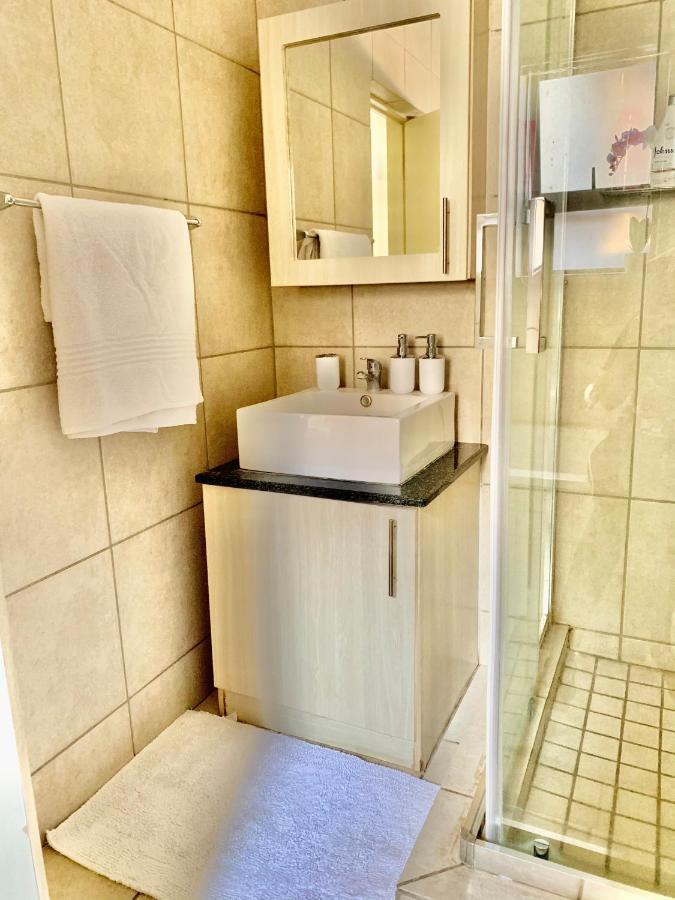 774Ways Holiday Home Hartbeespoort Exteriör bild